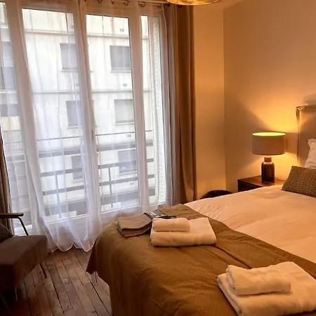 Apartment Beau Deux Pieces Quartier Des Ternes *