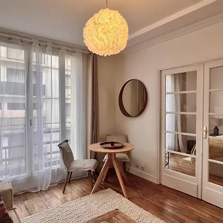 Apartment Beau Deux Pieces Quartier Des Ternes